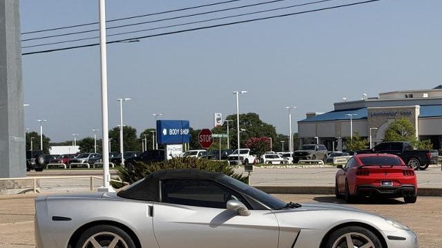 2008 Chevrolet Corvette Indy 500 Pace Car Replica