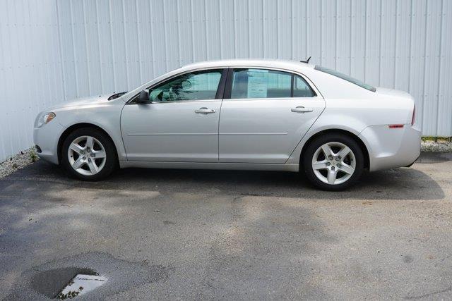 2011 Chevrolet Malibu - $7,000