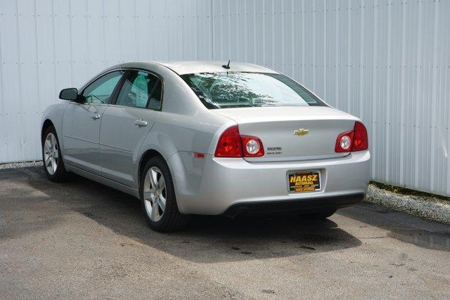 2011 Chevrolet Malibu - $7,000