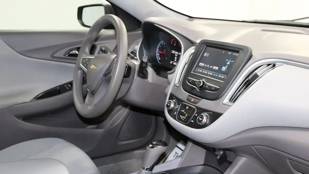 2017 Chevrolet Malibu LS
