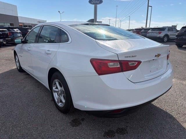 2018 Chevrolet Malibu - $8,911