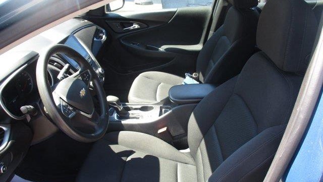 2025 Chevrolet Malibu LS