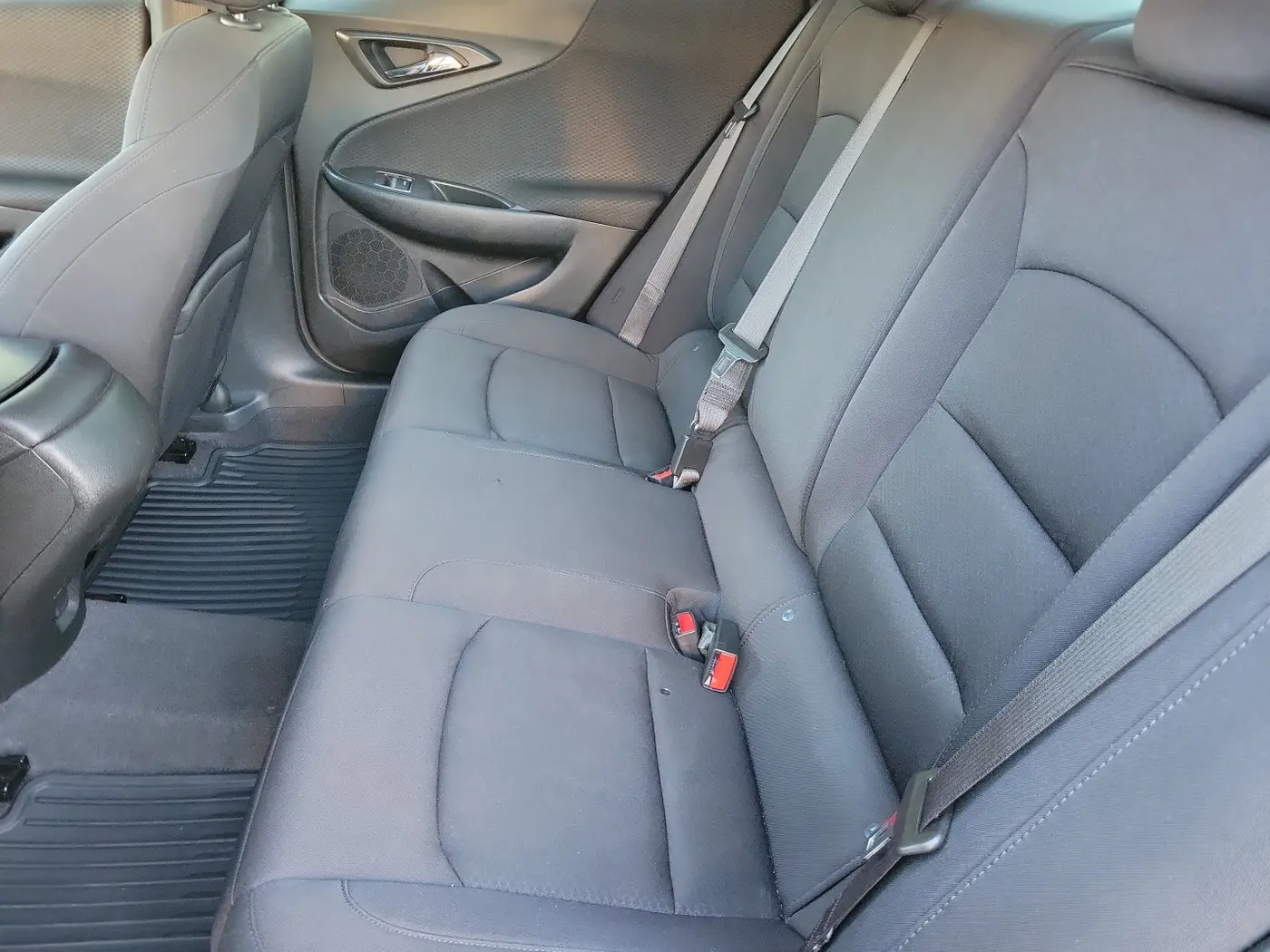 2020 Chevrolet Malibu - $13,998