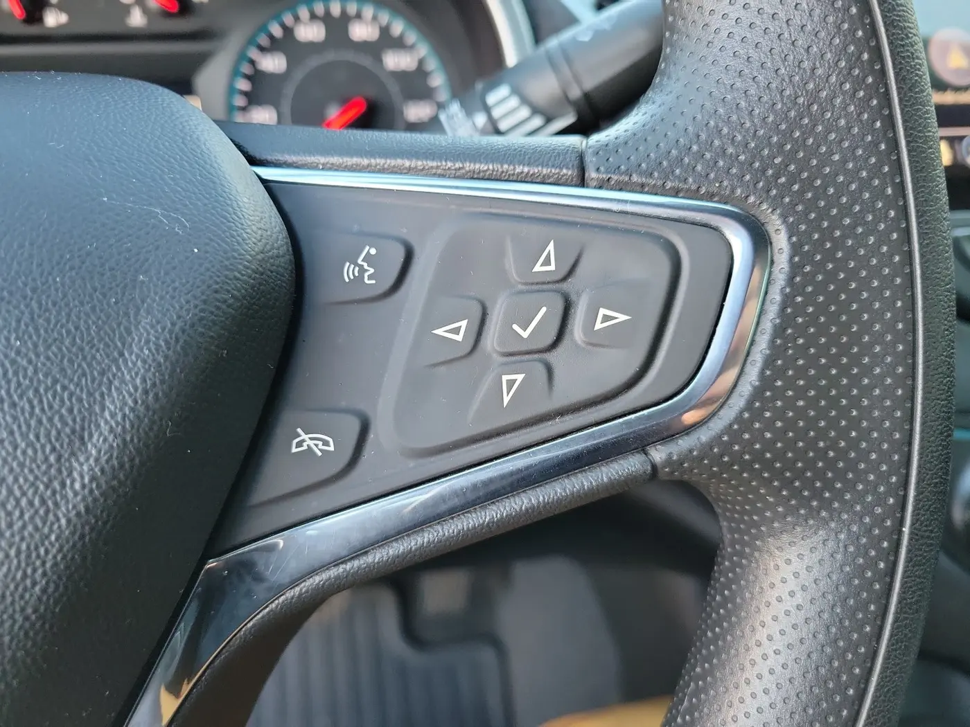 2020 Chevrolet Malibu - $13,998