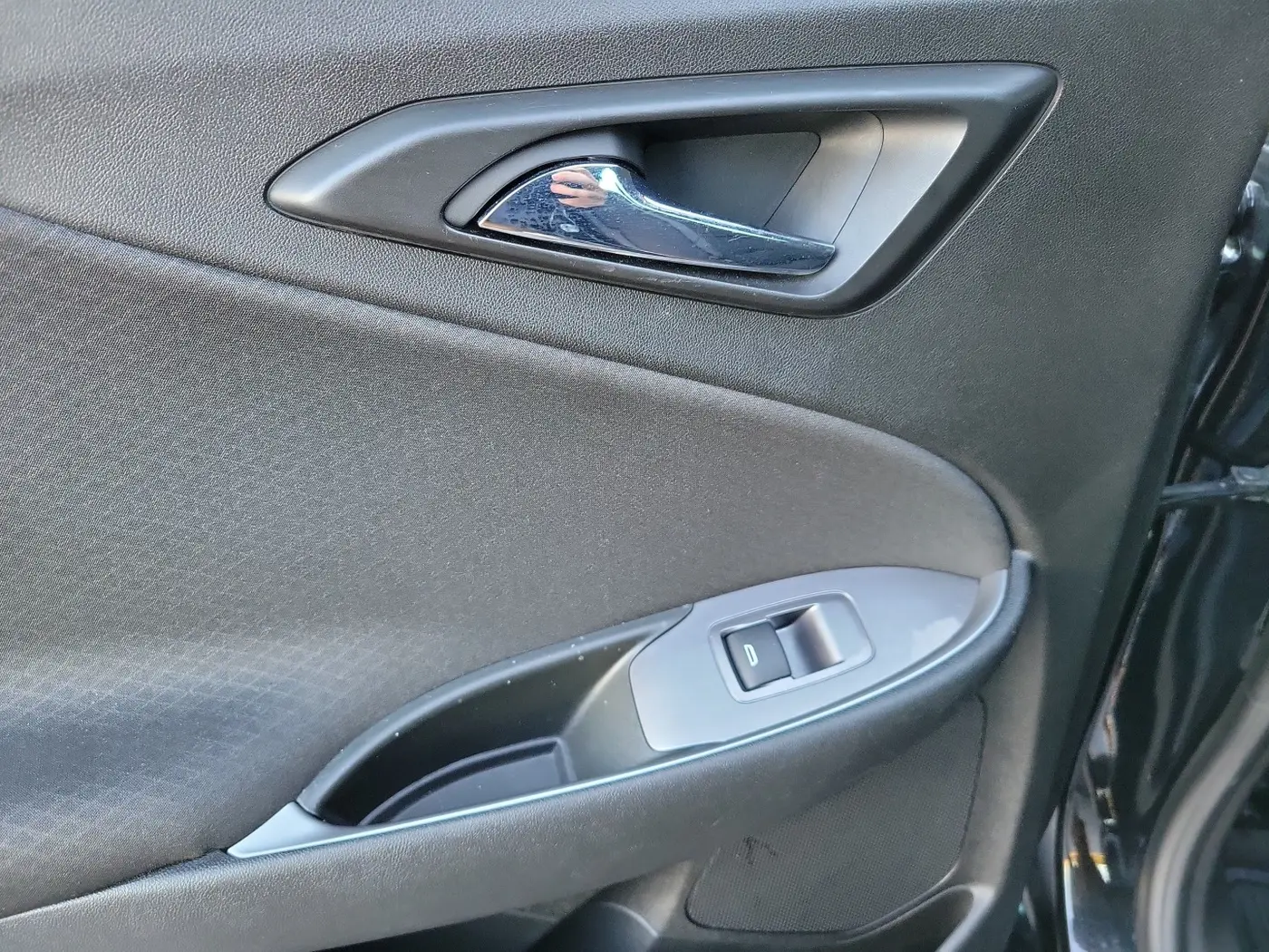 2020 Chevrolet Malibu - $13,998