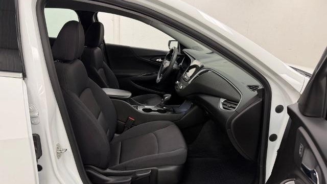 2022 Chevrolet Malibu LS