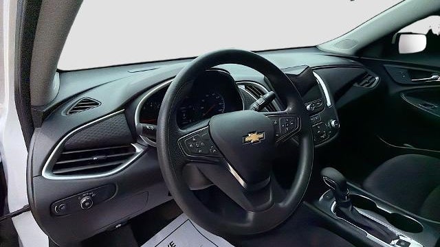 2025 Chevrolet Malibu LS