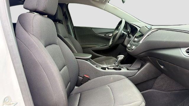 2025 Chevrolet Malibu LS