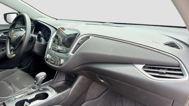 2025 Chevrolet Malibu LS