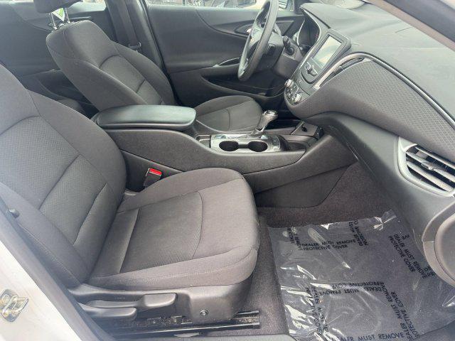 2017 Chevrolet Malibu - $13,500