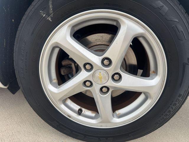 2017 Chevrolet Malibu - $13,500