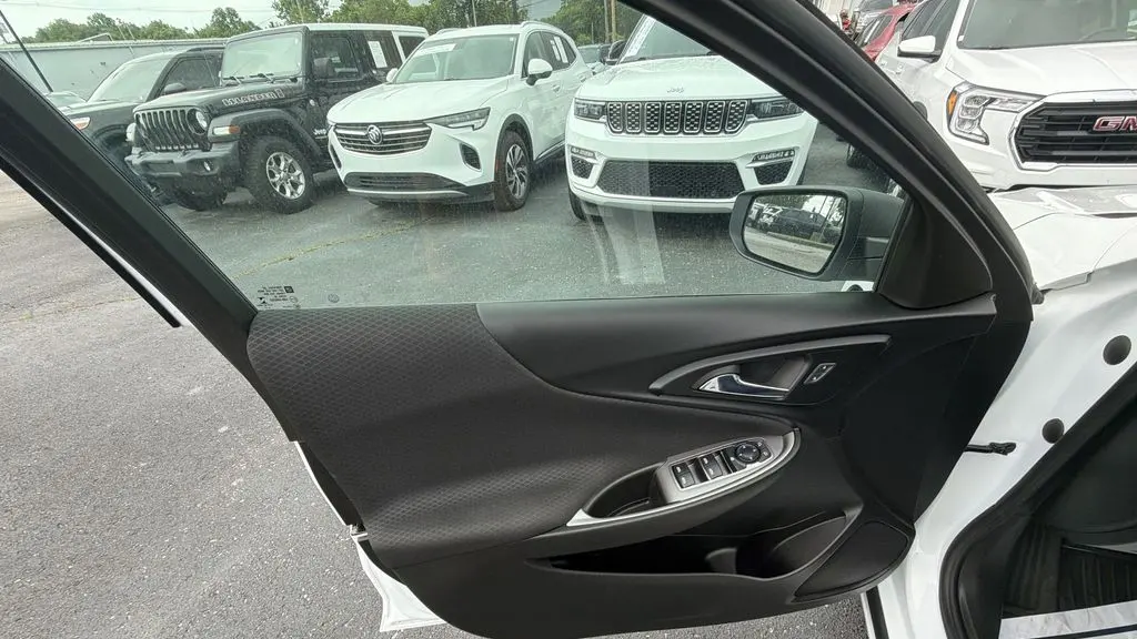 2022 Chevrolet Malibu LS Fleet