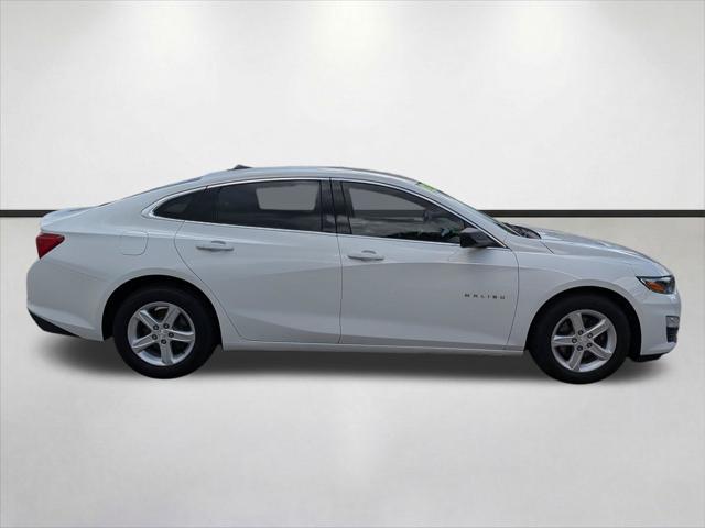 2020 Chevrolet Malibu - $12,363