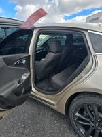 2022 Malibu Thumbnail 10