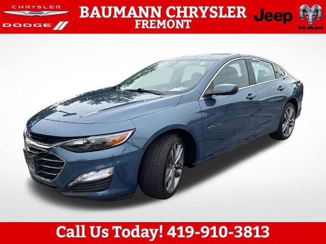 2025 Chevrolet Malibu LT — photo 1 of 12