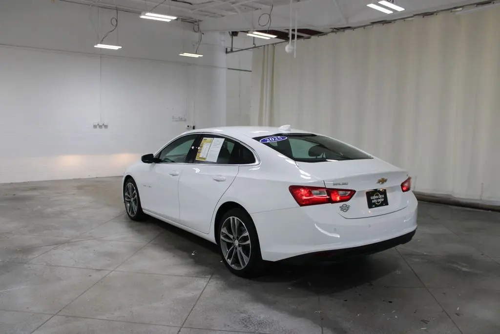 2025 Chevrolet Malibu - $17,998