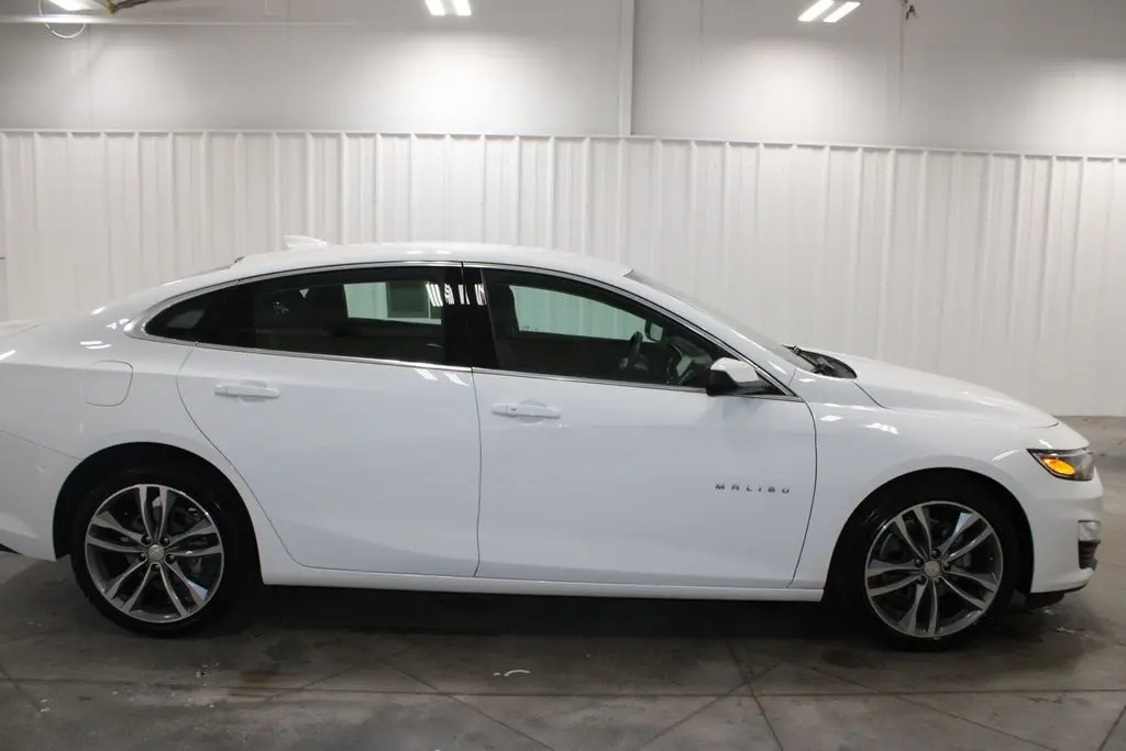 2025 Chevrolet Malibu - $17,998