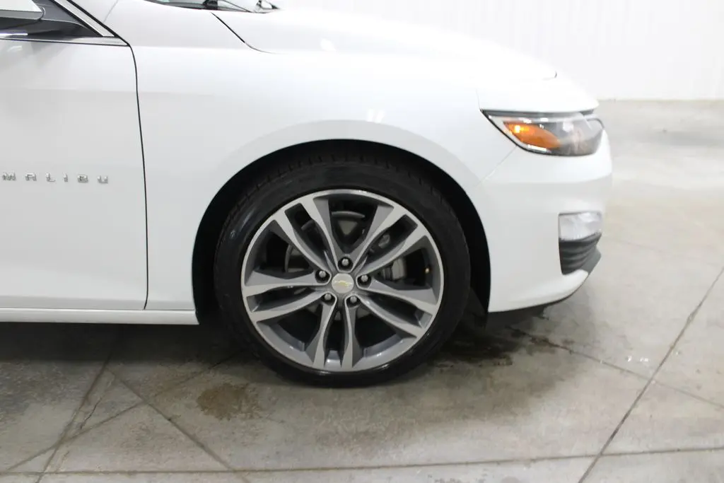 2025 Chevrolet Malibu - $17,998