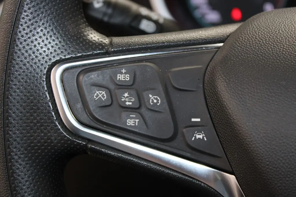 2025 Chevrolet Malibu - $17,998