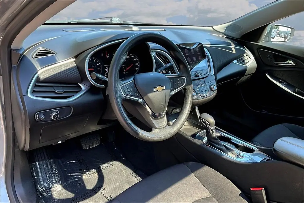 2024 Chevrolet Malibu - $18,998