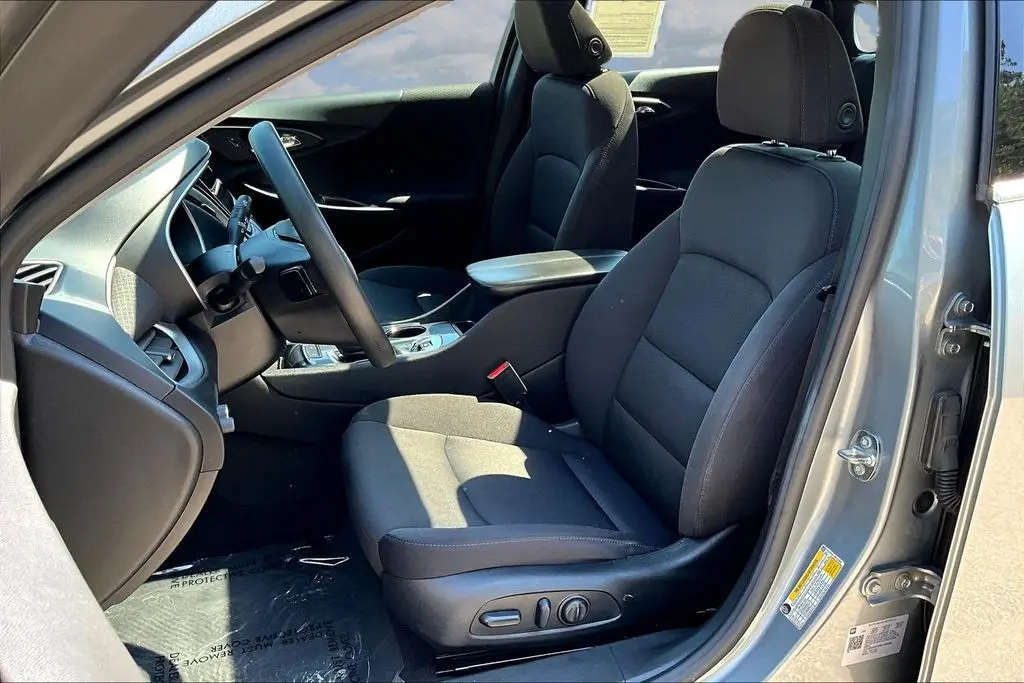 2024 Chevrolet Malibu - $18,998