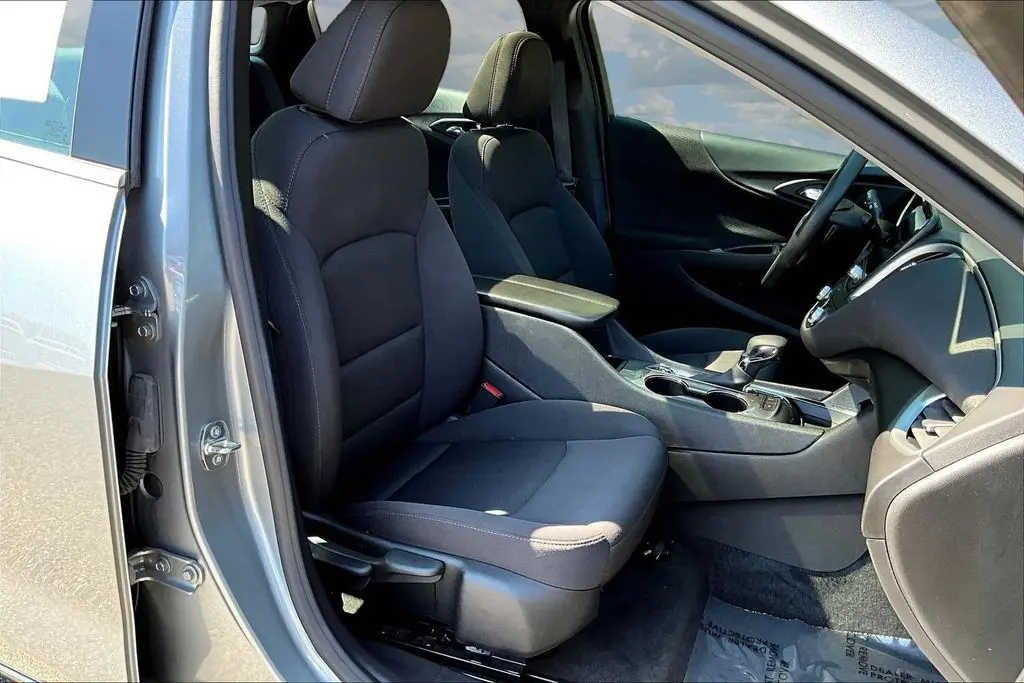 2024 Chevrolet Malibu - $18,998
