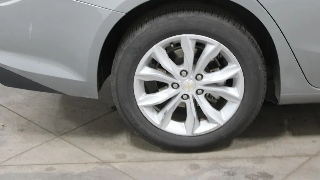 2025 Chevrolet Malibu LT