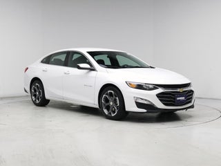 2023 Chevrolet Malibu with Summit White Exterior