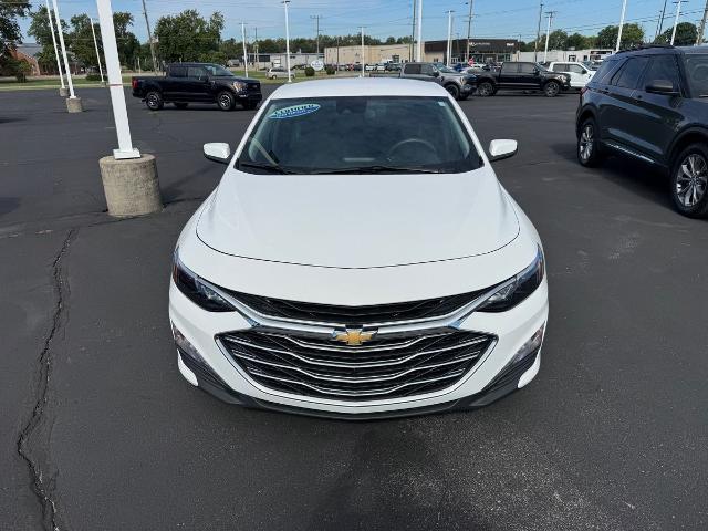 2025 Chevrolet Malibu LT — photo 1 of 12