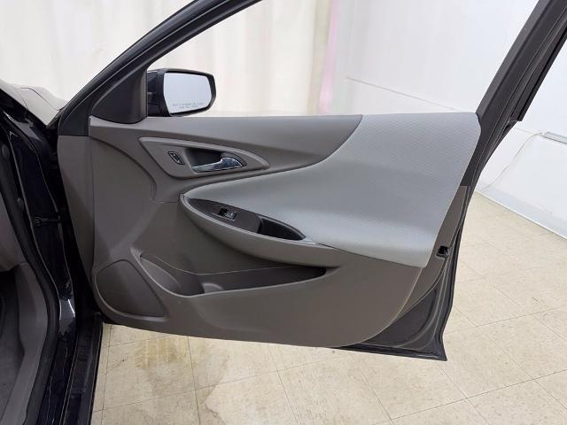 2023 Chevrolet Malibu - $14,882