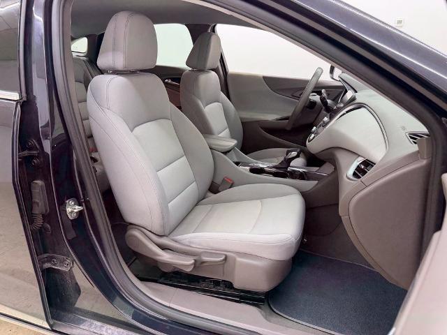 2023 Chevrolet Malibu - $14,882
