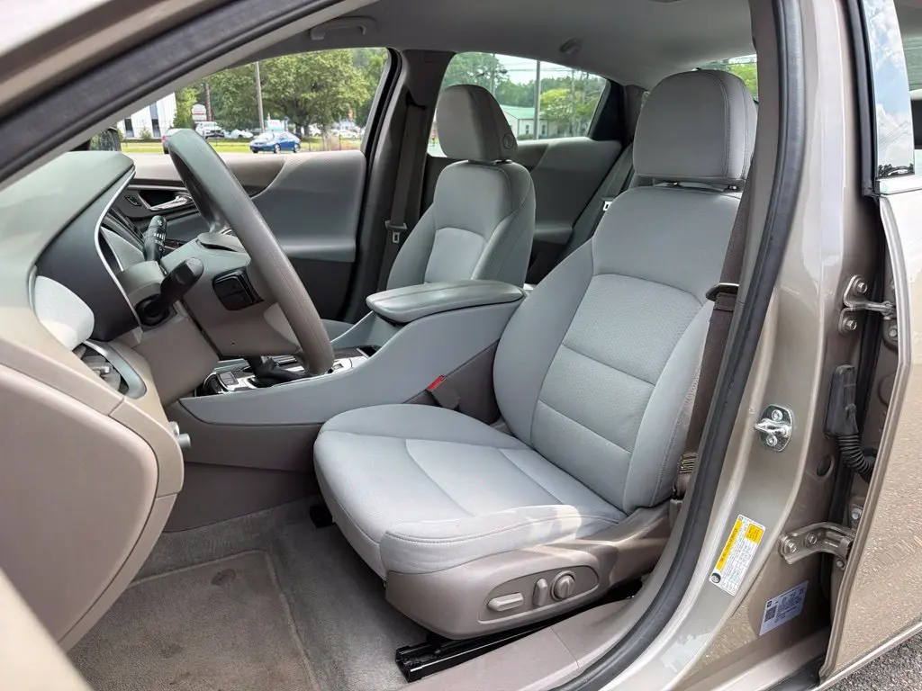2025 Chevrolet Malibu - $20,414