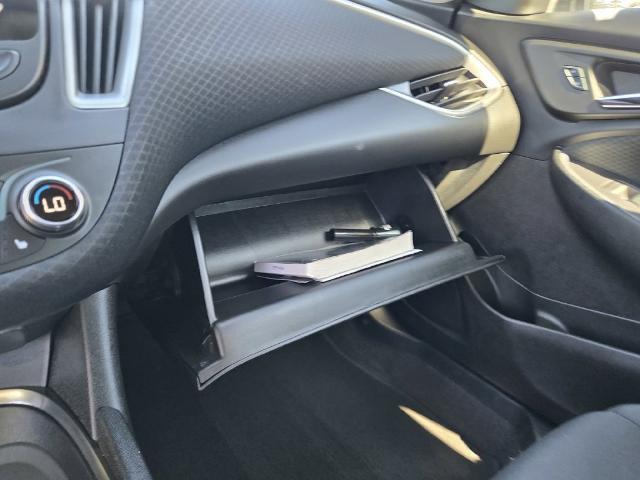 2025 Chevrolet Malibu - $17,498
