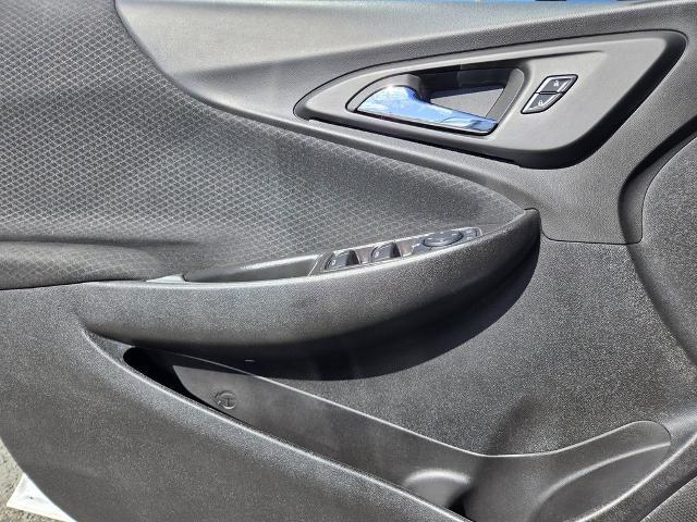 2025 Chevrolet Malibu - $17,498