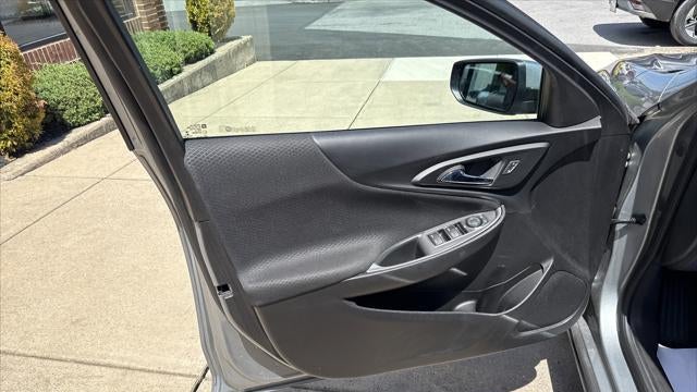 2025 Chevrolet Malibu LT