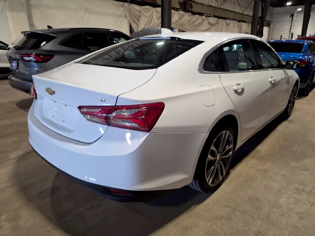 2022 Chevrolet Malibu - $16,247