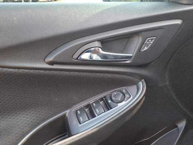 2023 Chevrolet Malibu - $17,590