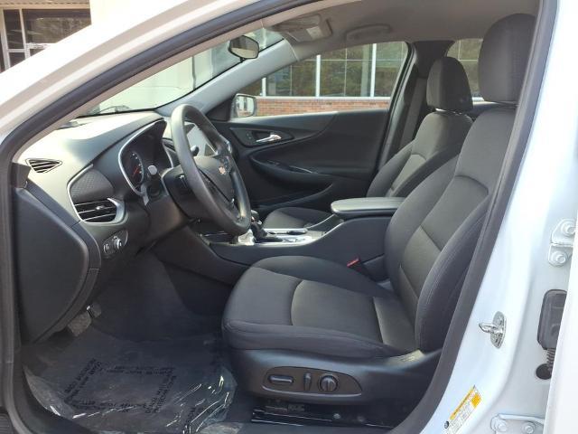 2023 Chevrolet Malibu - $17,590