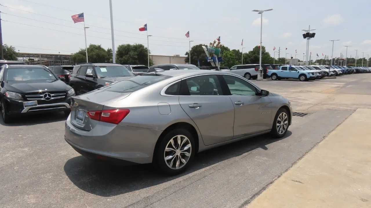 2025 Chevrolet Malibu LT