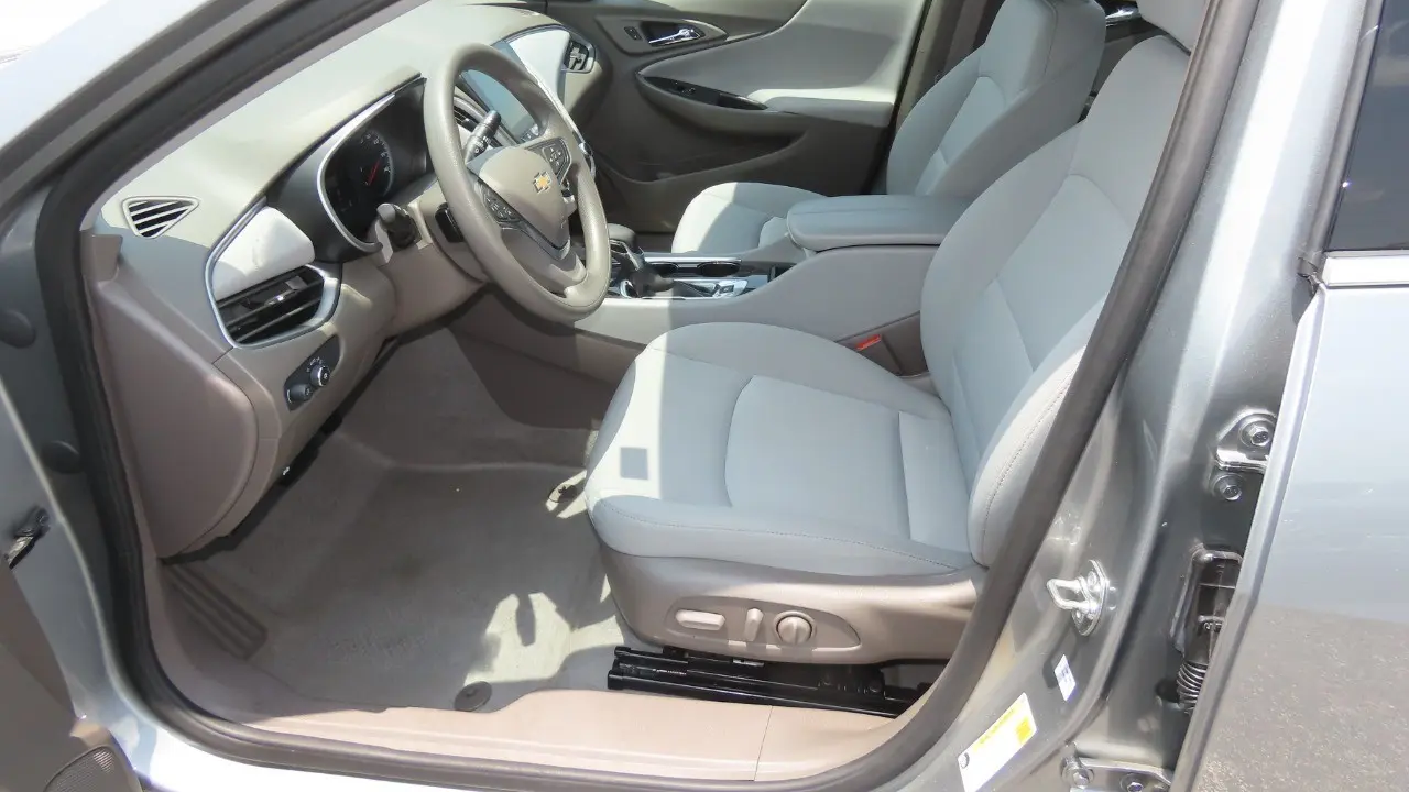 2025 Chevrolet Malibu LT