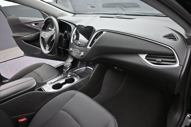 2025 Chevrolet Malibu - $18,695