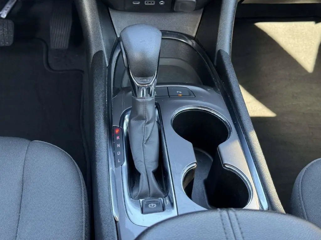 2025 Chevrolet Malibu - $18,200