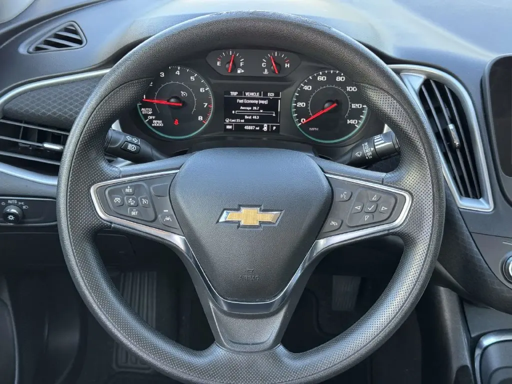 2025 Chevrolet Malibu - $18,200