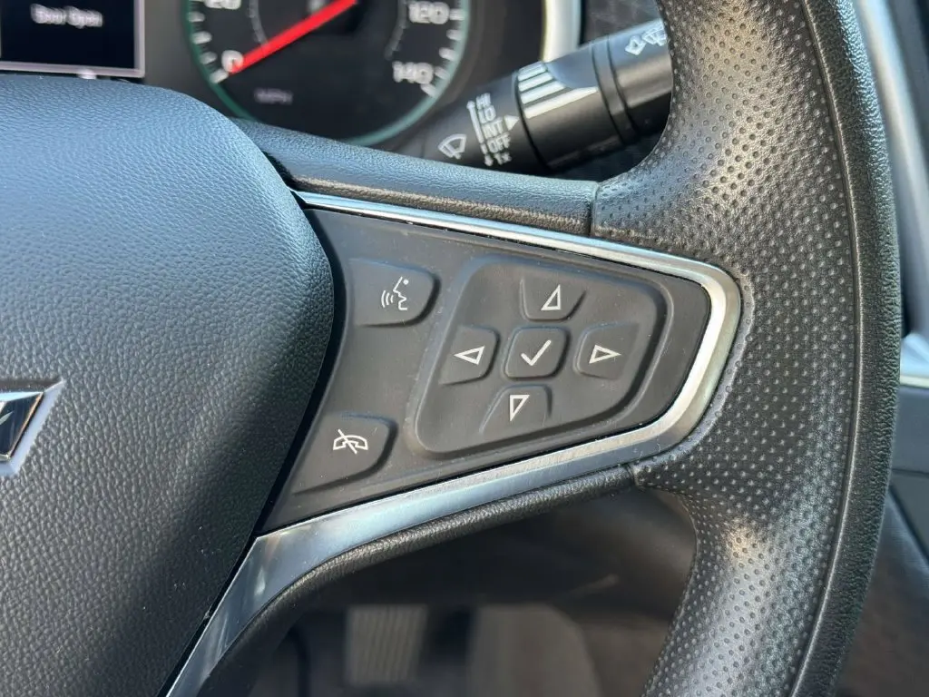 2025 Chevrolet Malibu - $18,200