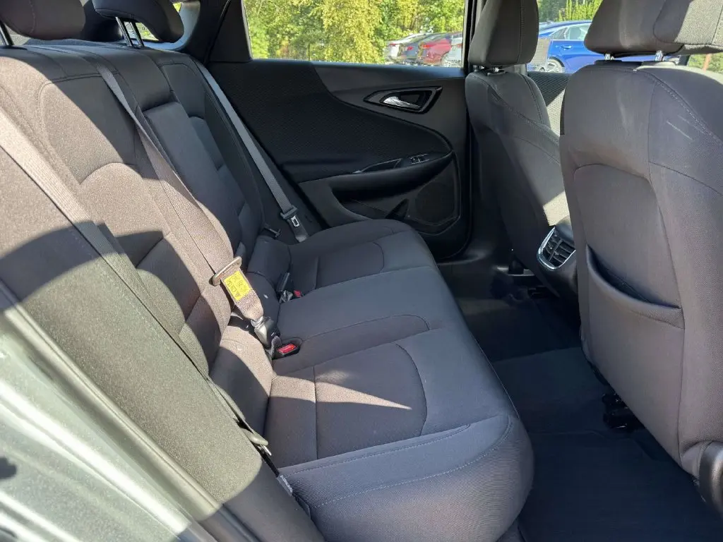 2025 Chevrolet Malibu - $18,200