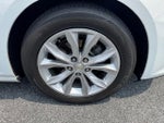 2019 Malibu Thumbnail 9