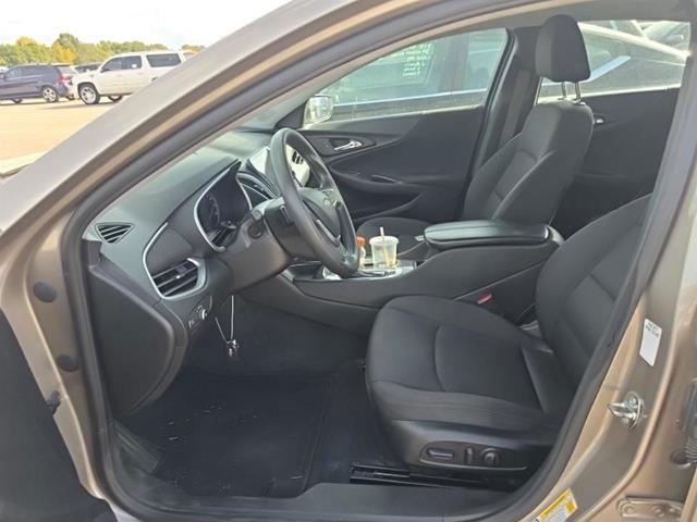 2022 Chevrolet Malibu - $14,995
