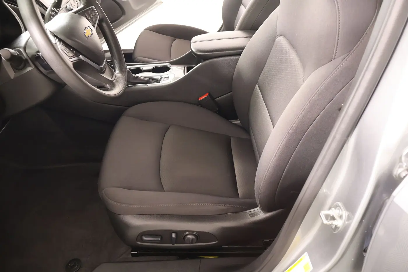 2025 Chevrolet Malibu - $18,420