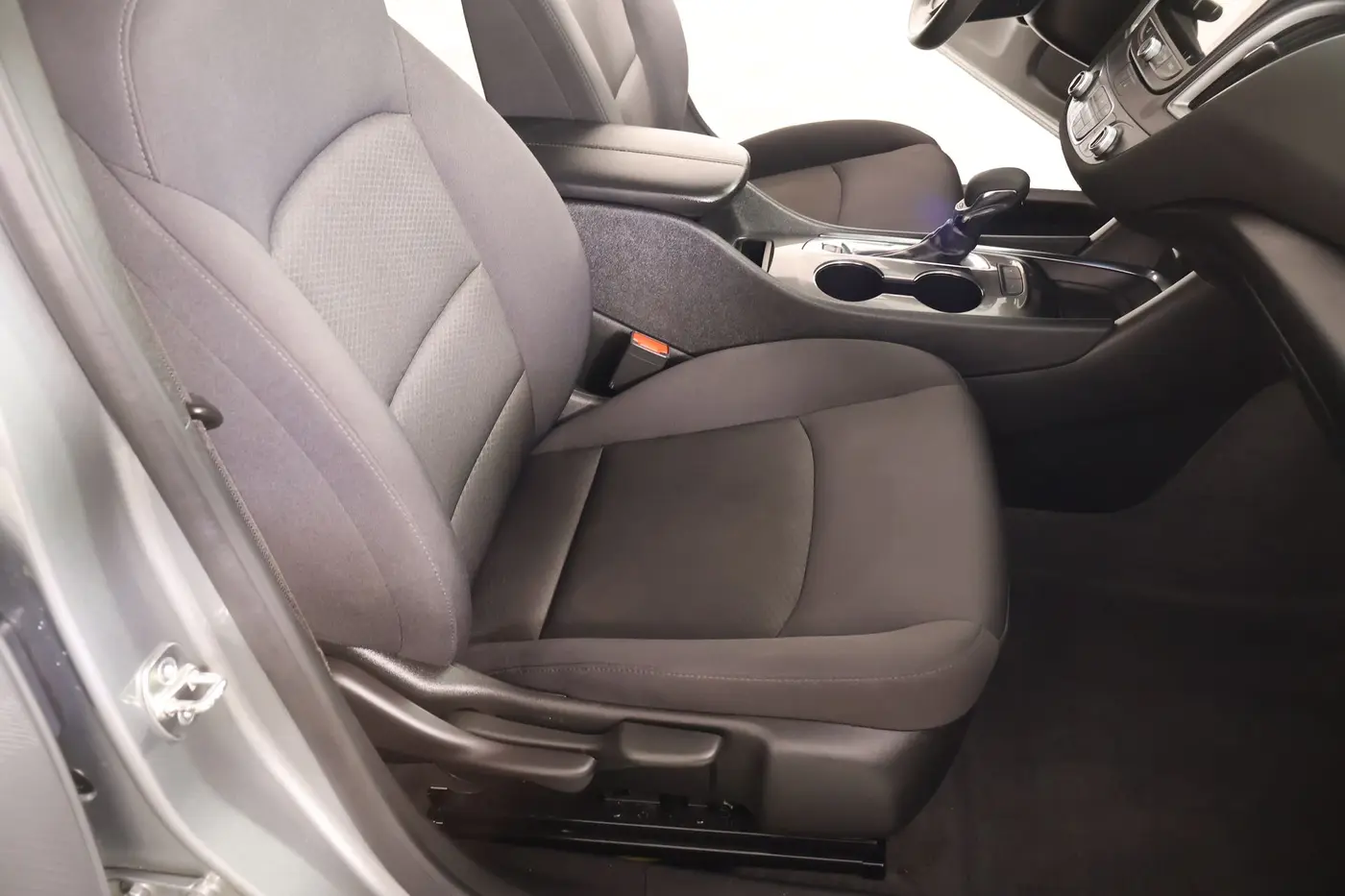 2025 Chevrolet Malibu - $18,420