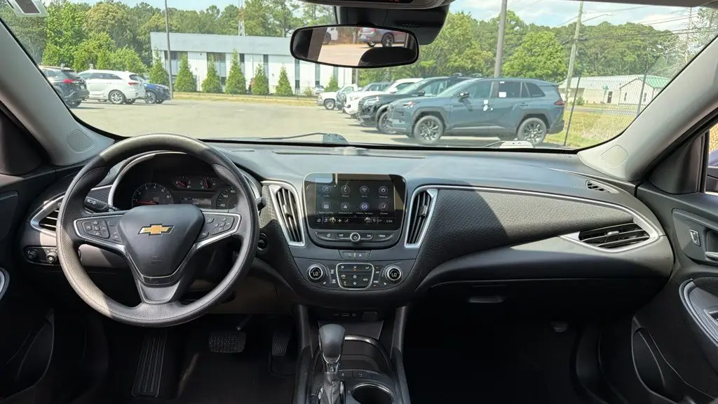 2025 Chevrolet Malibu LT